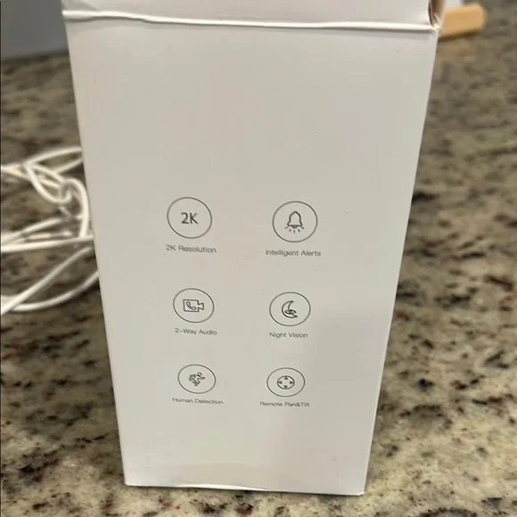 Blurams White Security Camera - Picture 3 of 4